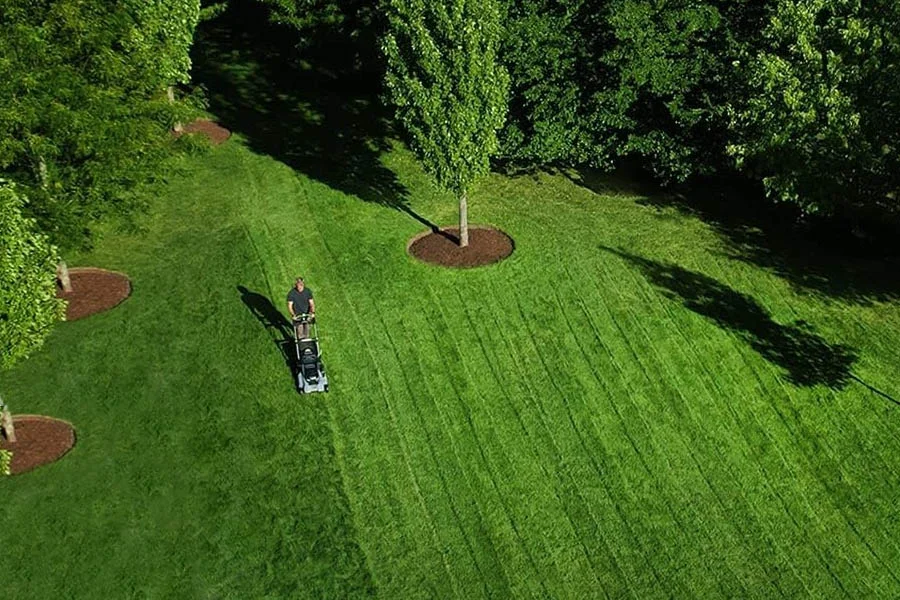 lithium battery powered lawn mowers